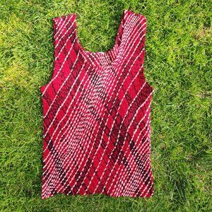 Vintage Red Retro Crinckle Top!
